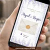 Convite de casamento interativo com envelope digital e floral lavanda com delicado lacre dourado.