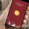 Convite de casamento interativo com envelope digital marsala, lacre dourado e flores em tons de marsala.