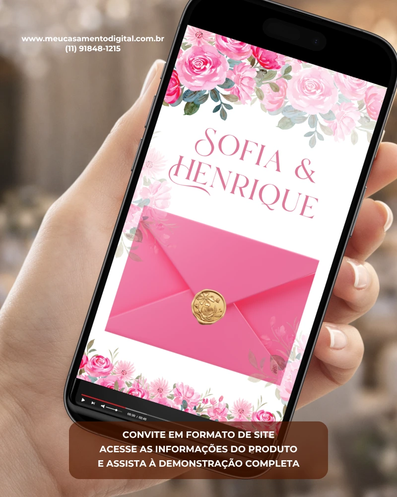 Convite de casamento interativo com envelope digital rosa, flores delicadas e lacre dourado.