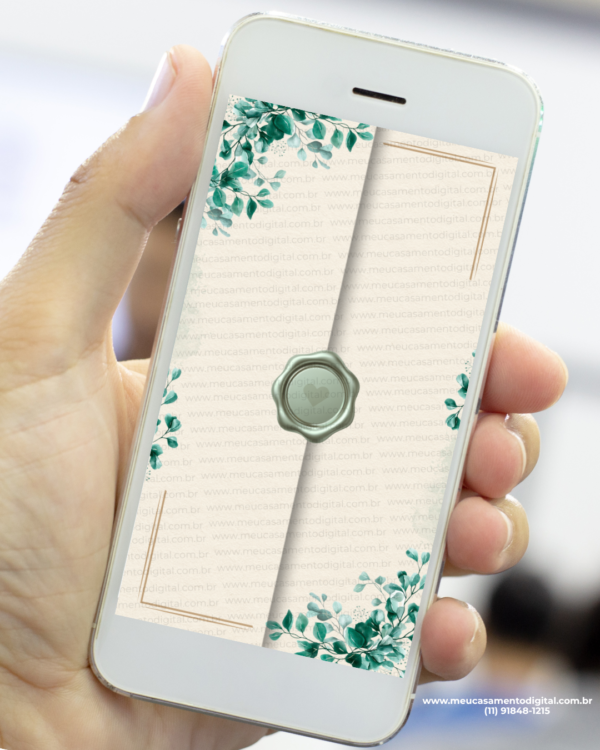 Envelope digital de convite de casamento verde com folhagens e lacre exibido no celular.