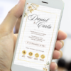 convite de casamento branco e dourado elegante com design clássico e informações do evento.