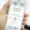 Lembrete digital de casamento azul floral elegante exibido no celular