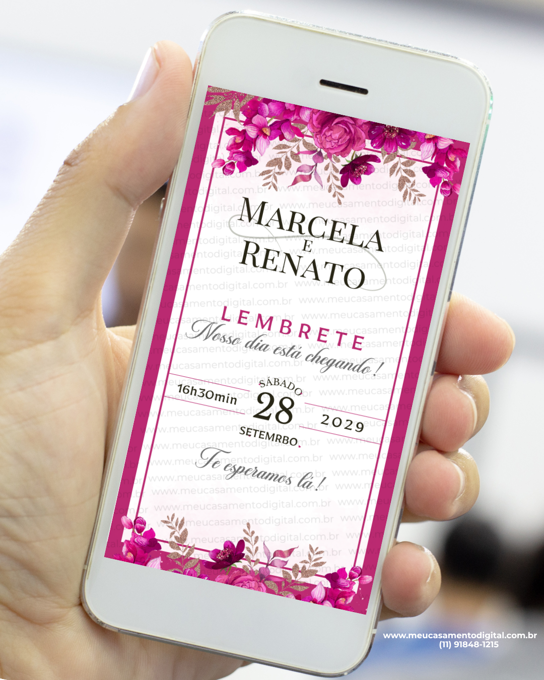 Lembrete digital de casamento rosa vibrante com flores e borda destacada exibido no celular para lembrar os convidados da data.