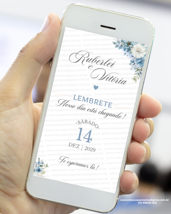 lembrete digital de casamento azul serenity com flores delicadas e design elegante para reforçar a data do evento.