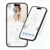 Convite de casamento azul celeste em formato digital, exibido em dois celulares, com fotos do casal, flores delicadas e botões interativos.