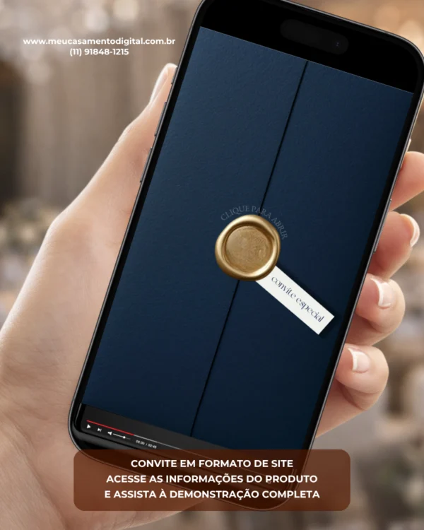Convite de casamento azul marinho exibido em um celular, com envelope digital elegante, selo dourado e design sofisticado.