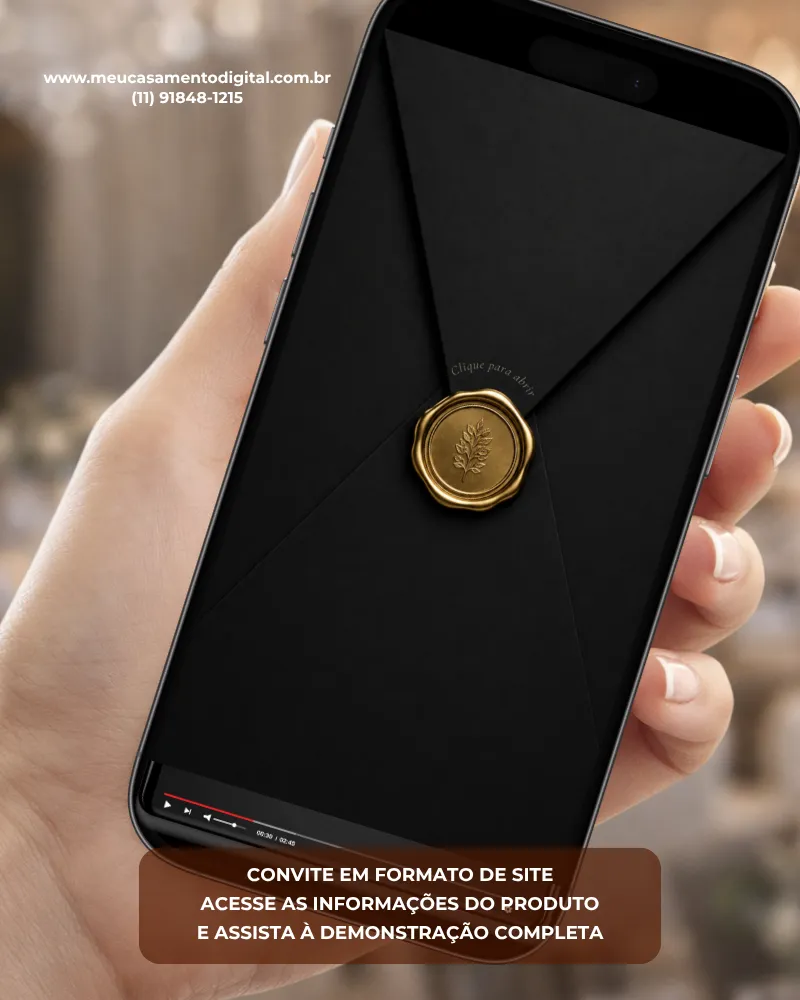 Convite de casamento preto digital com envelope elegante em tom escuro e selo dourado, exibido na tela de um celular.